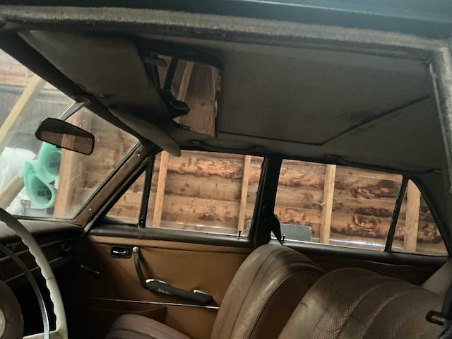 Mercedes benz 250 se berline oldtimer - afbeelding 18 van  50
