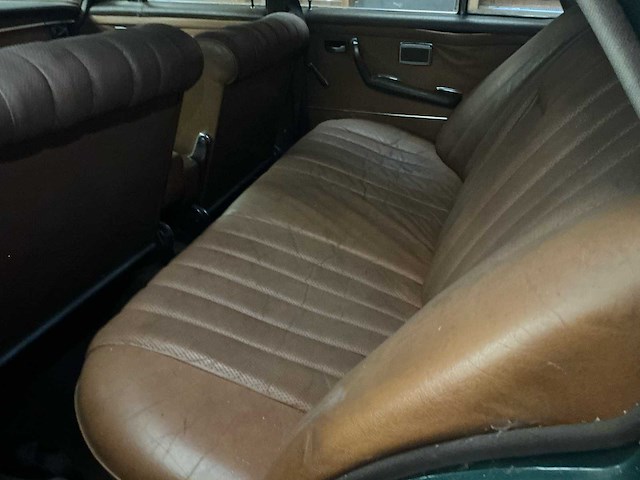 Mercedes benz 250 se berline oldtimer - afbeelding 26 van  50