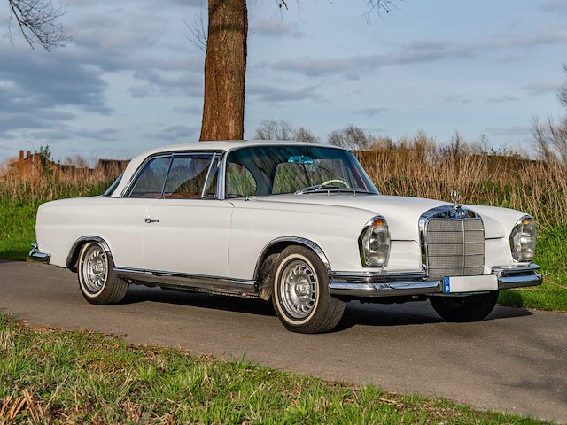 Mercedes-benz 250se coupé oldtimer - afbeelding 5 van  34