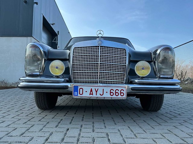 Mercedes-benz 280s (w108) 1968 oldtimer - afbeelding 2 van  78