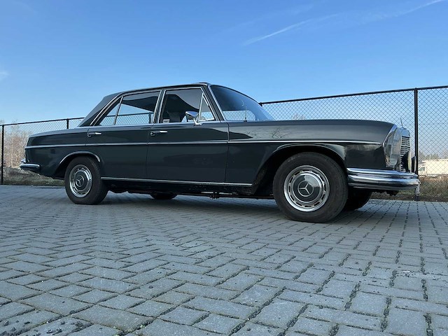 Mercedes-benz 280s (w108) 1968 oldtimer - afbeelding 4 van  78