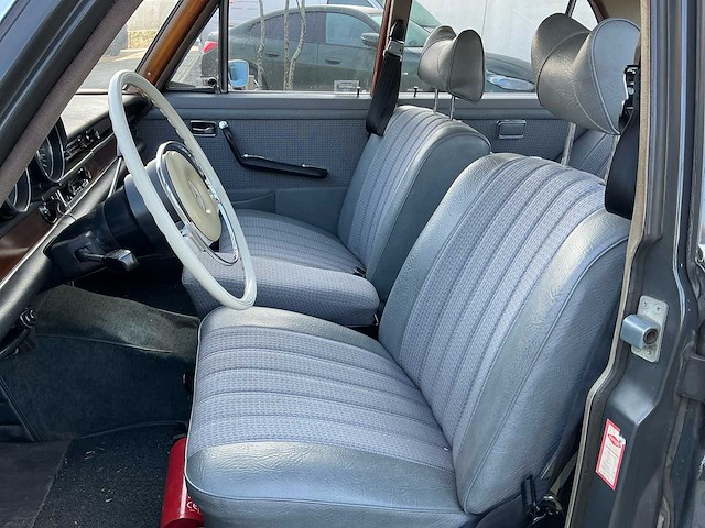 Mercedes-benz 280s (w108) 1968 oldtimer - afbeelding 17 van  78