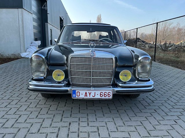 Mercedes-benz 280s (w108) 1968 oldtimer - afbeelding 12 van  78