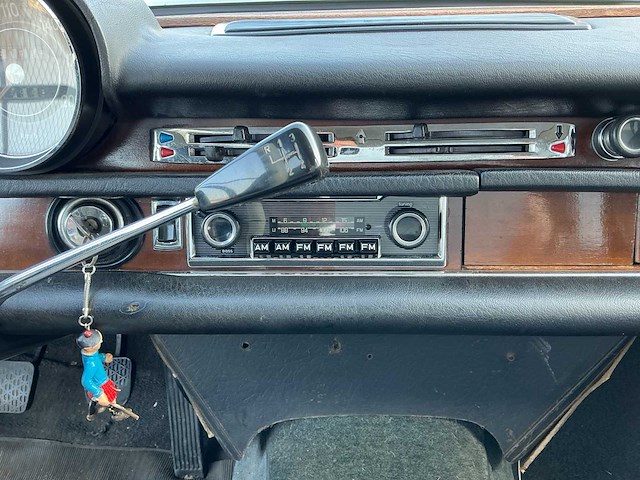 Mercedes-benz 280s (w108) 1968 oldtimer - afbeelding 24 van  78