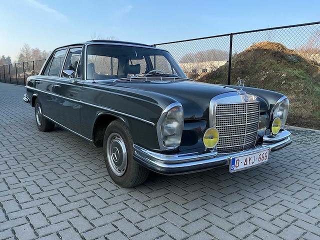 Mercedes-benz 280s (w108) 1968 oldtimer - afbeelding 23 van  78