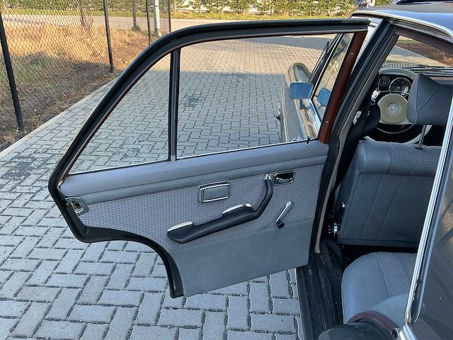 Mercedes-benz 280s (w108) 1968 oldtimer - afbeelding 38 van  78