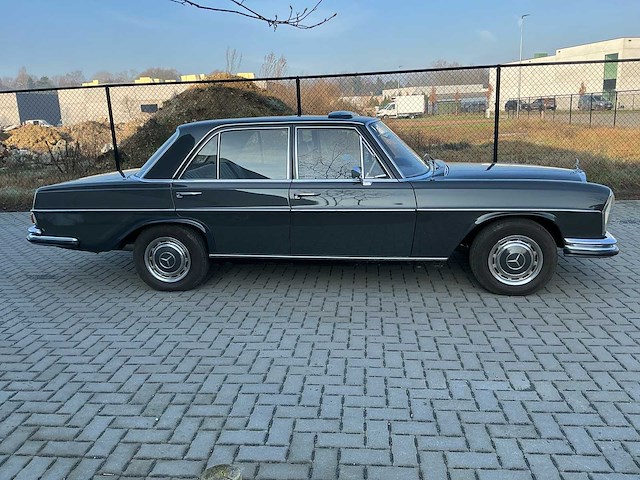 Mercedes-benz 280s (w108) 1968 oldtimer - afbeelding 34 van  78