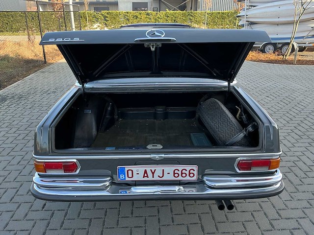 Mercedes-benz 280s (w108) 1968 oldtimer - afbeelding 46 van  78
