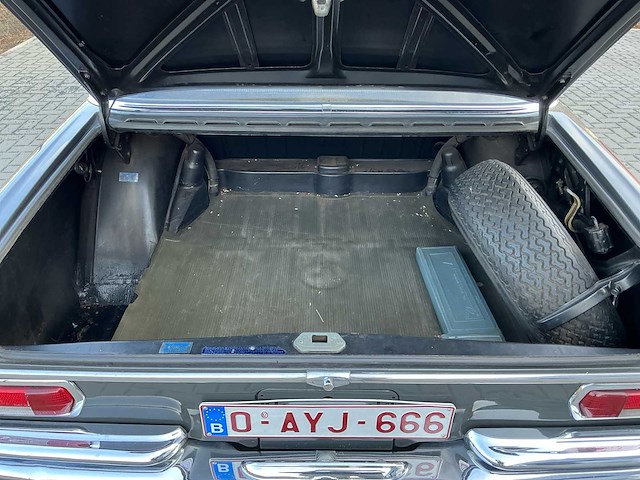 Mercedes-benz 280s (w108) 1968 oldtimer - afbeelding 47 van  78