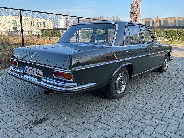 Mercedes-benz 280s (w108) 1968 oldtimer - afbeelding 45 van  78