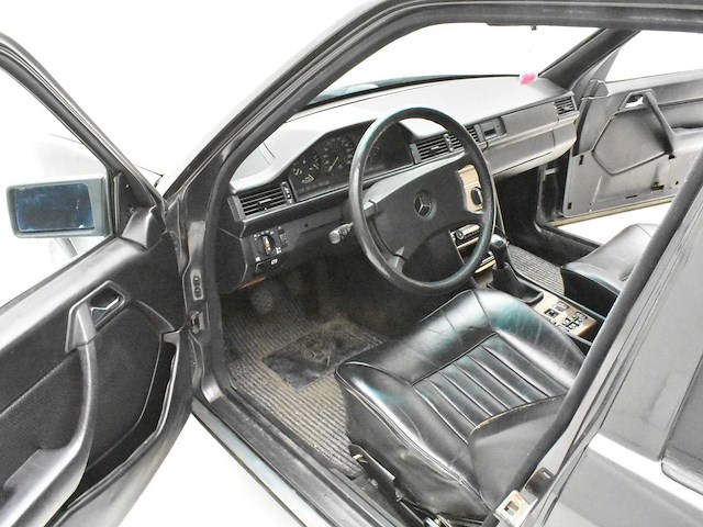 Mercedes-benz 300e - afbeelding 3 van  35