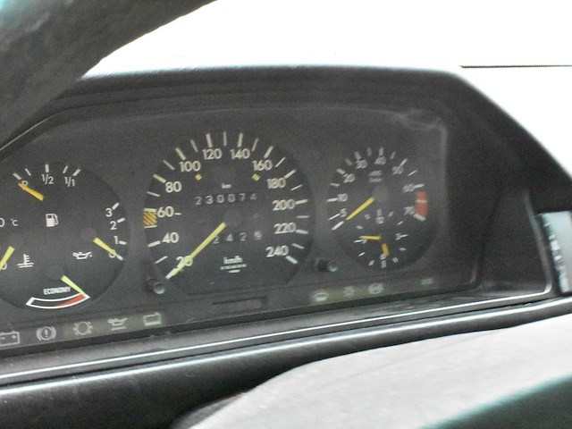Mercedes-benz 300e - afbeelding 10 van  35