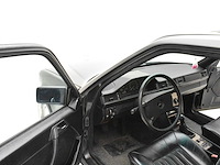 Mercedes-benz 300e - afbeelding 2 van  35