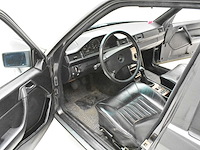 Mercedes-benz 300e - afbeelding 3 van  35