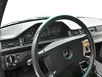 Mercedes-benz 300e - afbeelding 9 van  35
