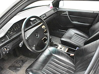 Mercedes-benz 300e - afbeelding 11 van  35