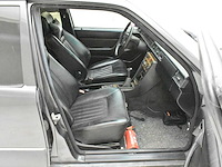 Mercedes-benz 300e - afbeelding 14 van  35