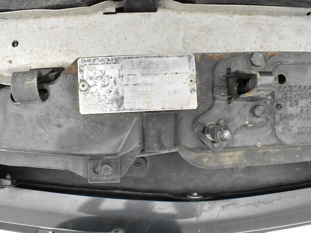 Mercedes-benz 300e - afbeelding 21 van  35