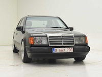 Mercedes-benz 300e - afbeelding 12 van  35