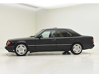Mercedes-benz 300e - afbeelding 30 van  35