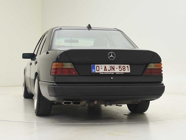 Mercedes-benz 300e - afbeelding 34 van  35