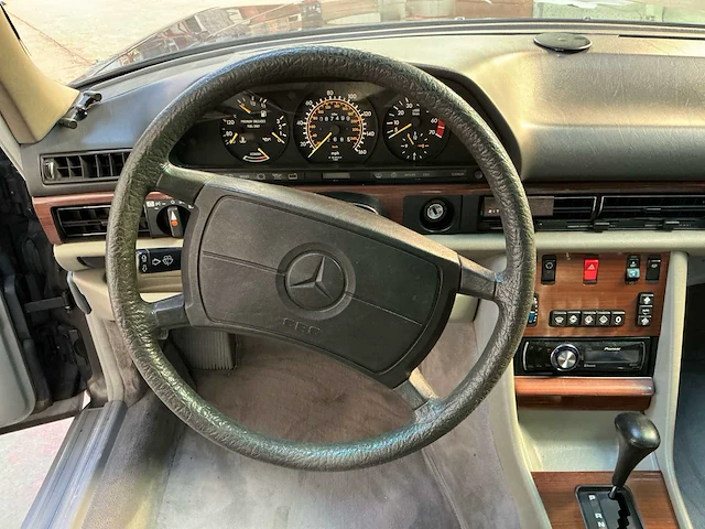 Mercedes-benz 420 sel oldtimer - afbeelding 3 van  29