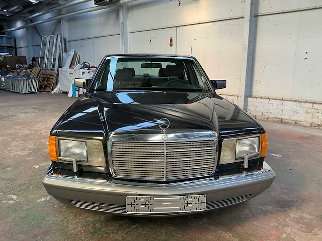 Mercedes-benz 420 sel oldtimer - afbeelding 27 van  29