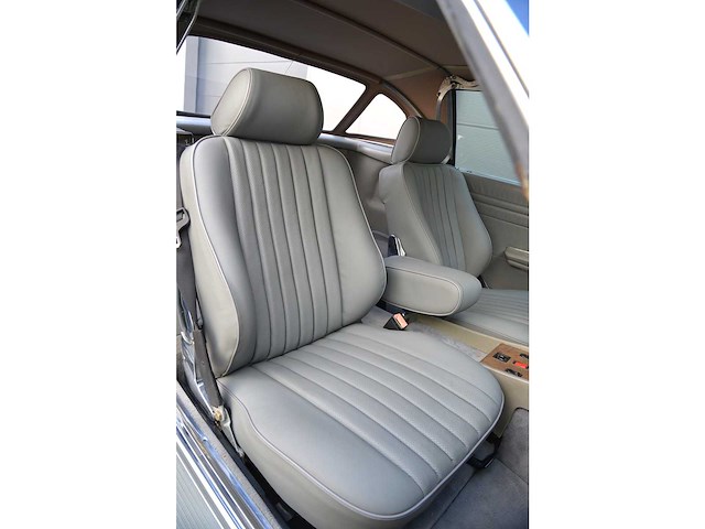 Mercedes-benz 560 sl - afbeelding 32 van  46