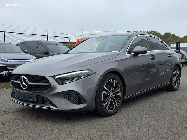 Mercedes-benz a 180 business line 2024 - afbeelding 1 van  39