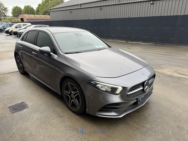 Mercedes-benz a 180 d - 2019 - afbeelding 4 van  10