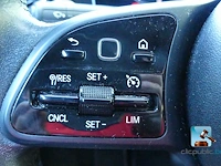 Mercedes-benz a 180 d - afbeelding 7 van  74