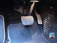 Mercedes-benz a 180 d - afbeelding 29 van  74