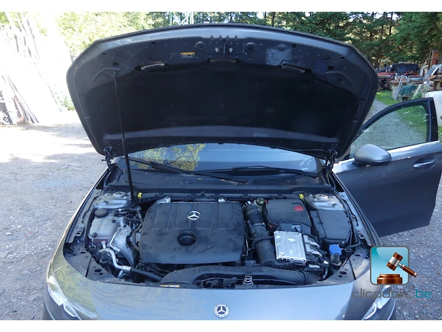 Mercedes-benz a 180 d - afbeelding 33 van  74