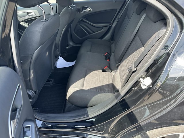 Mercedes-benz a-class (w176) 160 d 90 at, 2016 - afbeelding 2 van  36