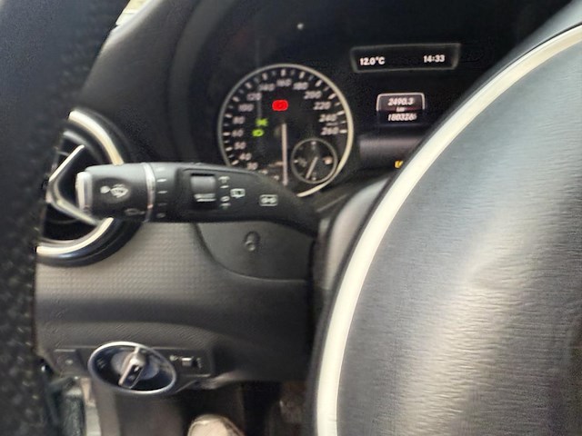 Mercedes-benz a180, 2014 - afbeelding 8 van  24