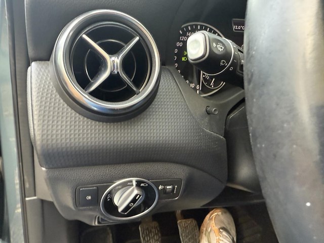 Mercedes-benz a180, 2014 - afbeelding 9 van  24