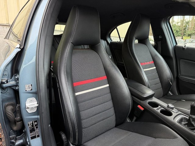 Mercedes-benz a180, 2014 - afbeelding 15 van  24