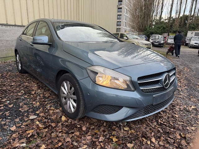 Mercedes-benz a180, 2014 - afbeelding 18 van  24