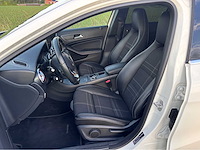 Mercedes-benz a180 amg line personenauto - afbeelding 6 van  37