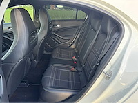 Mercedes-benz a180 amg line personenauto - afbeelding 15 van  37