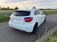 Mercedes-benz a180 amg line personenauto - afbeelding 33 van  37