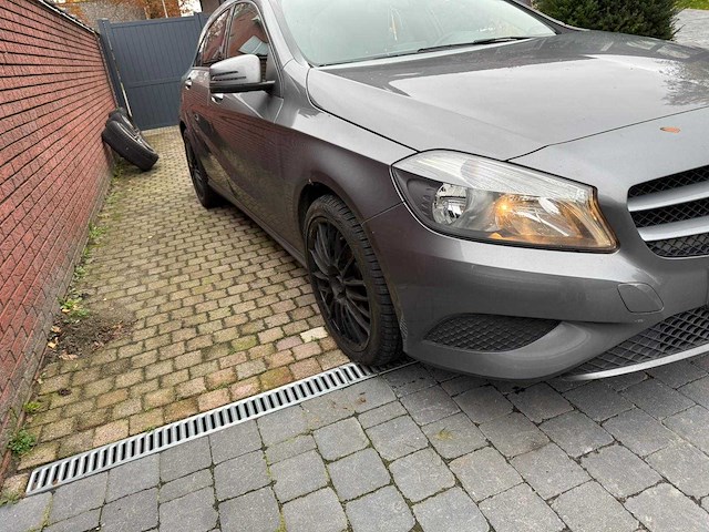 Mercedes-benz a180 cdi - afbeelding 16 van  18