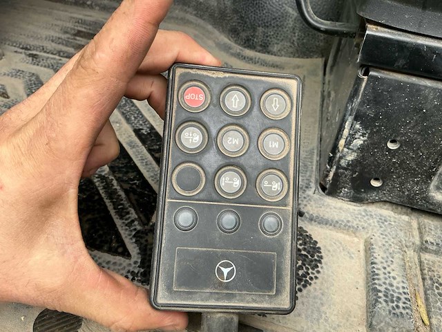 Mercedes-benz actros - laadkraan/containerhaak - 514 400km - 2012 - afbeelding 9 van  35