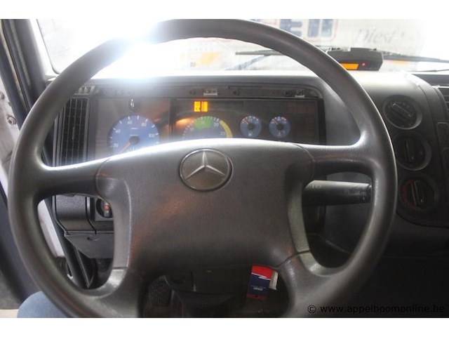 Mercedes-benz actros 1928/7.1, eerste inschrijving 2001-05-03, 347.882 km, manueel, mtm 19.000 kg, tarragewicht 10.470 kg, laadvermogen 8.455 kg, vrachtwagen met open laadbak en laadkraan, chassisnummer wdb9505061k564634, keuring geldig tot 09/05/2027 - afbeelding 4 van  21