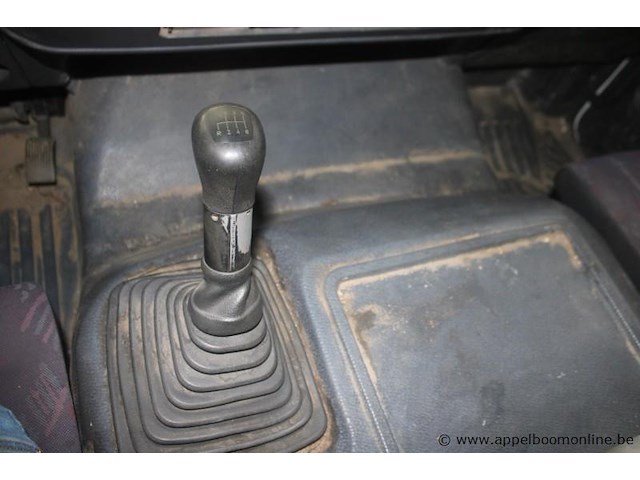 Mercedes-benz actros 1928/7.1, eerste inschrijving 2001-05-03, 347.882 km, manueel, mtm 19.000 kg, tarragewicht 10.470 kg, laadvermogen 8.455 kg, vrachtwagen met open laadbak en laadkraan, chassisnummer wdb9505061k564634, keuring geldig tot 09/05/2027 - afbeelding 6 van  21
