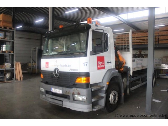 Mercedes-benz actros 1928/7.1, eerste inschrijving 2001-05-03, 347.882 km, manueel, mtm 19.000 kg, tarragewicht 10.470 kg, laadvermogen 8.455 kg, vrachtwagen met open laadbak en laadkraan, chassisnummer wdb9505061k564634, keuring geldig tot 09/05/2027 - afbeelding 1 van  21