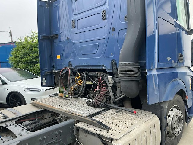 Mercedes-benz actros vrachtwagen trekker - afbeelding 22 van  23
