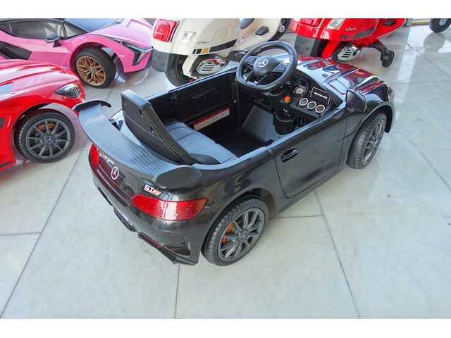 Mercedes benz amg gt-r - afbeelding 1 van  4