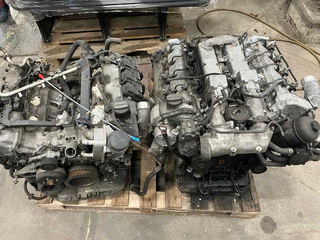 Mercedes-benz automotor (2x) - afbeelding 1 van  5