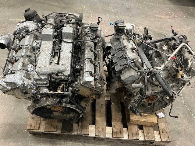 Mercedes-benz automotor (2x) - afbeelding 2 van  5